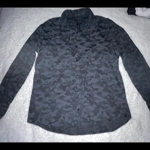 Men’s XXL brand new Lululemon dress/button up shirt
